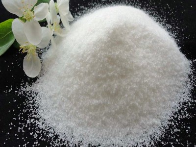 聚丙烯酰胺結(jié)團(tuán)是質(zhì)量問題？正確操作減少成本浪費(fèi)
